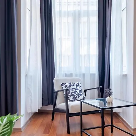 High-ceiling Three-bedroom *
