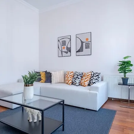 High-ceiling Three-bedroom イスタンブール