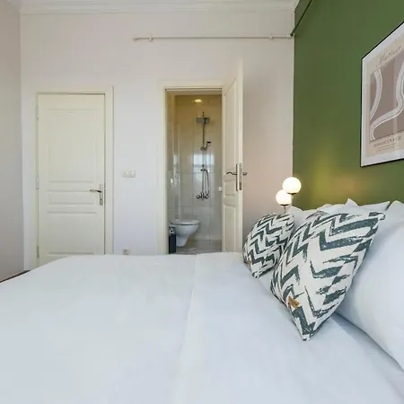 דירה High-ceiling Three-bedroom